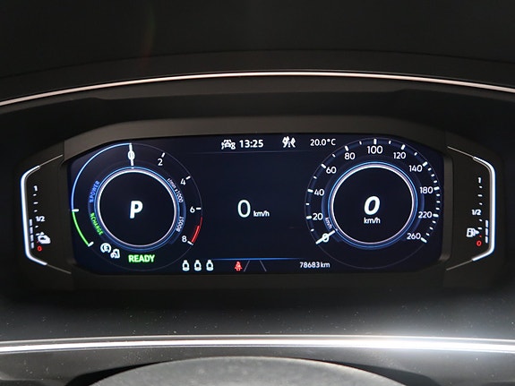 Volkswagen Tiguan 26 of 30