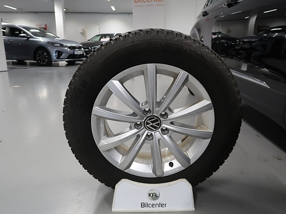 Volkswagen Tiguan 13 of 30
