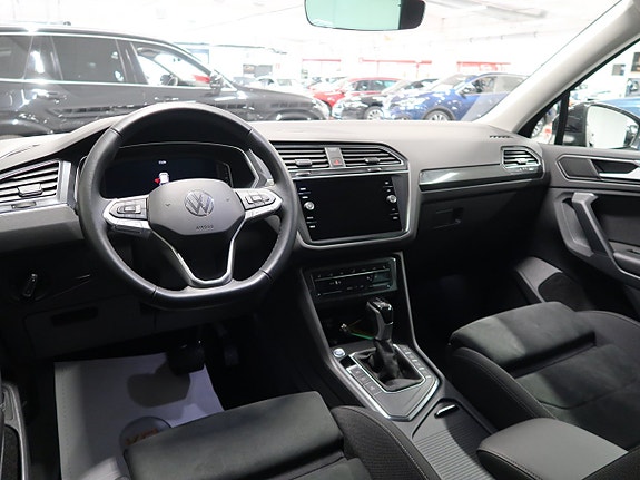 Volkswagen Tiguan 19 of 30
