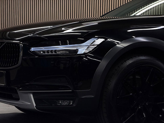 Volvo V90 Cross Country 5 of 30