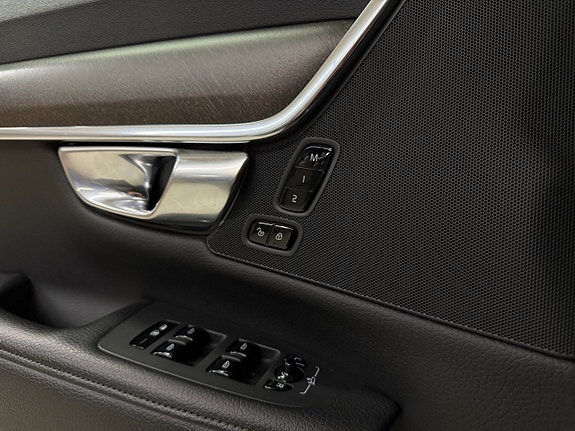 Volvo V90 Cross Country 24 of 30