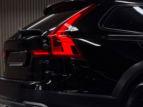 Volvo V90 Cross Country 12 of 30