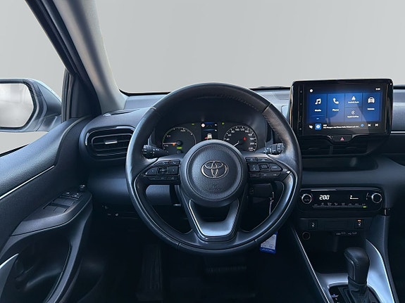 Toyota Yaris 9 of 13