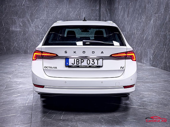 Skoda Octavia 6 of 28