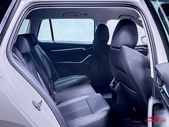 Skoda Octavia 16 of 28