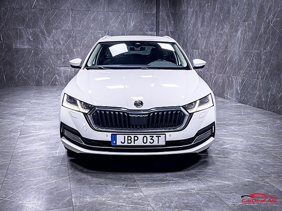 Skoda Octavia 2 of 28