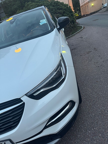 Opel Grandland X 2 of 12