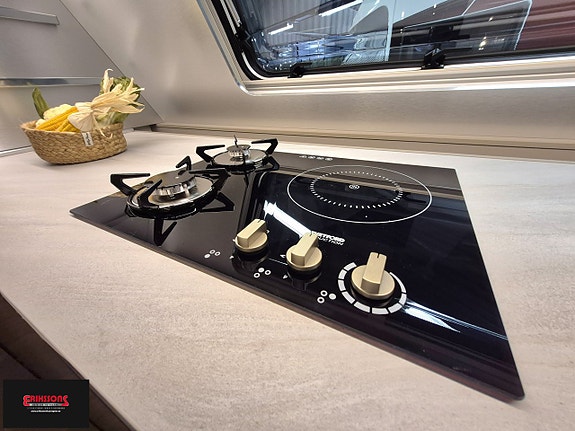 Adria ALPINA 663 HT 7 of 13