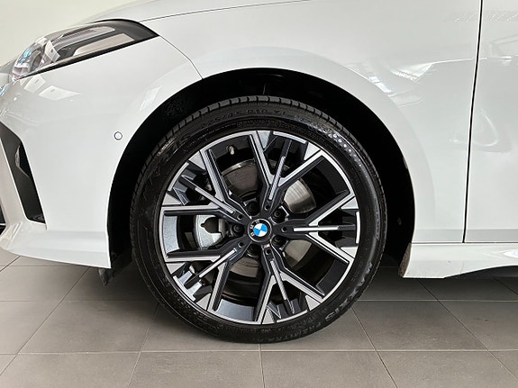 BMW 120 4 of 13
