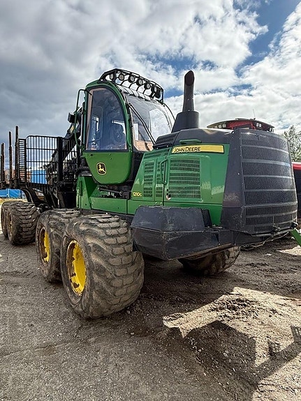 John Deere 1210G 3 of 7