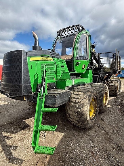 John Deere 1210G