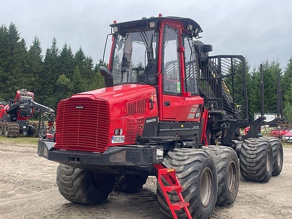 Komatsu 835