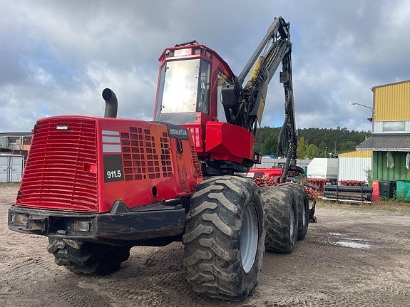 Komatsu 911.5 4 of 13