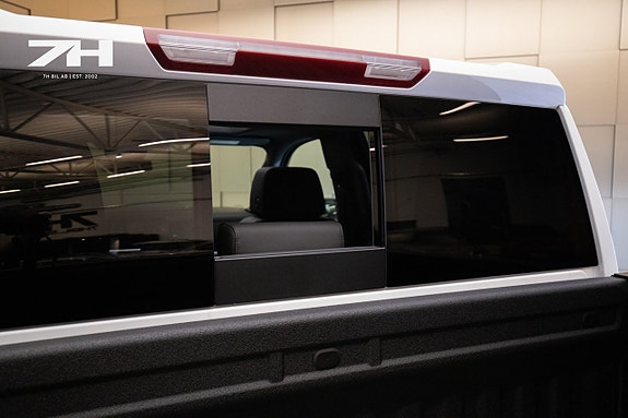Chevrolet Silverado EV 26 of 26