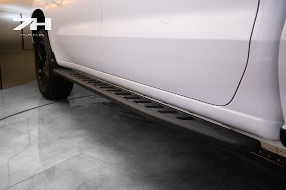 Chevrolet Silverado EV 25 of 26