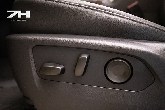 Chevrolet Silverado EV 15 of 26