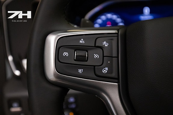 Chevrolet Silverado EV 10 of 26