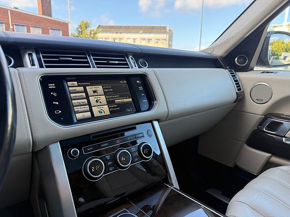 Land Rover Range Rover 13 of 16