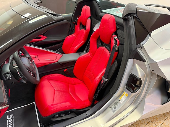 Chevrolet Corvette 12 of 28