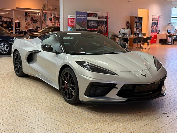 Chevrolet Corvette 28 of 28