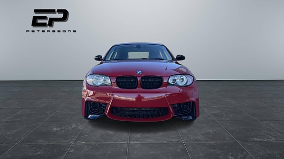 BMW 116i 2 of 8