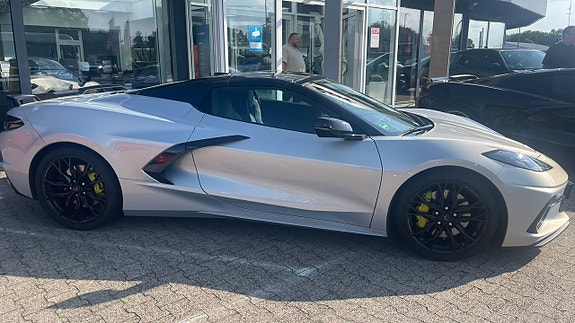 Chevrolet Corvette 2 of 8