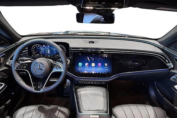 Mercedes-Benz E300 de 7 of 17