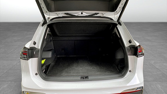 Volkswagen Tiguan 12 of 12