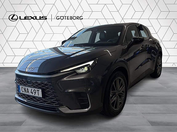 Lexus LBX 3 of 15
