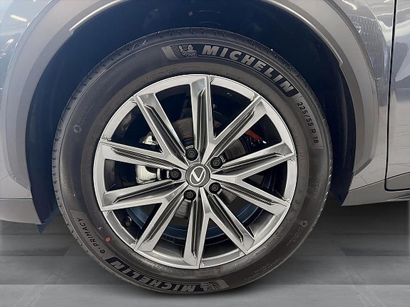 Lexus LBX 15 of 15