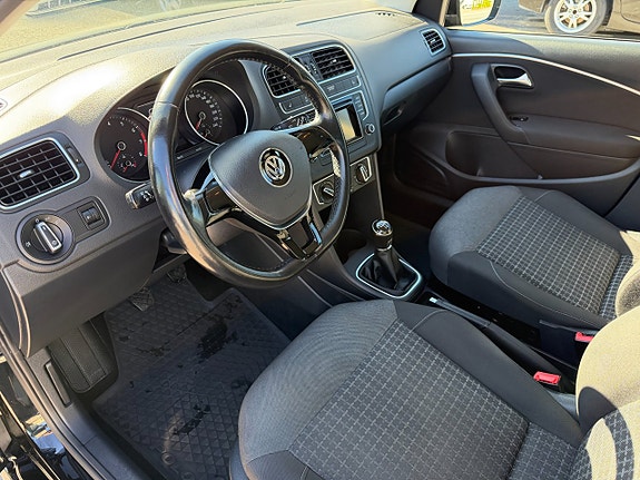 Volkswagen Polo 15 of 16