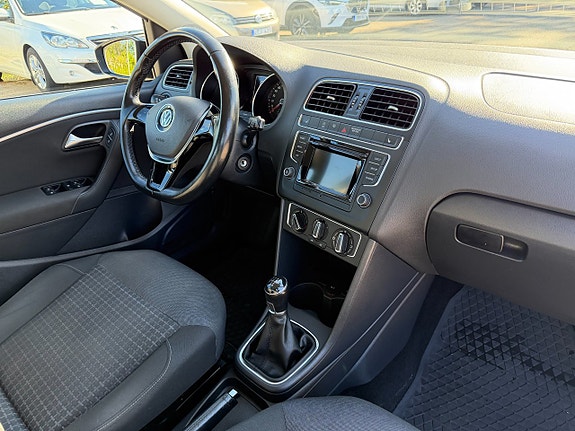 Volkswagen Polo 12 of 16