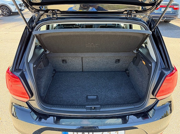 Volkswagen Polo 16 of 16