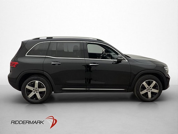 Mercedes-Benz GLB250 9 of 30