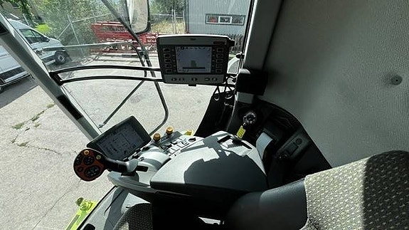 CLAAS Lexion 760 9 of 19