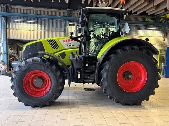 CLAAS Axion 870 Cmatic 12 of 13