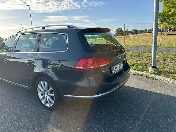 Volkswagen Passat 4 of 7
