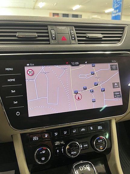 Skoda Superb 16 of 19