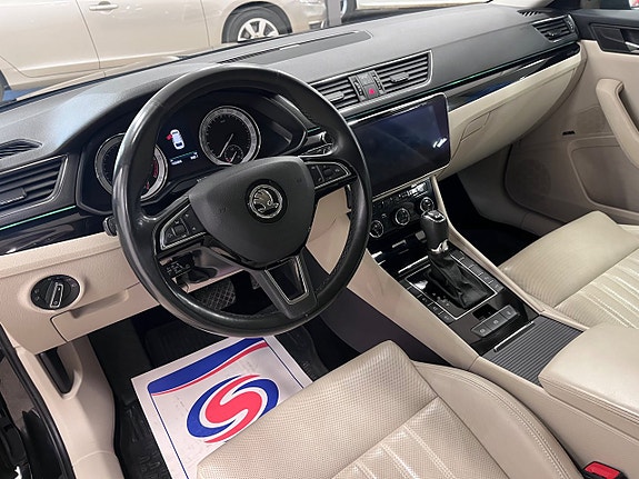 Skoda Superb 8 of 19