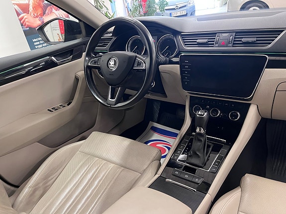 Skoda Superb 13 of 19