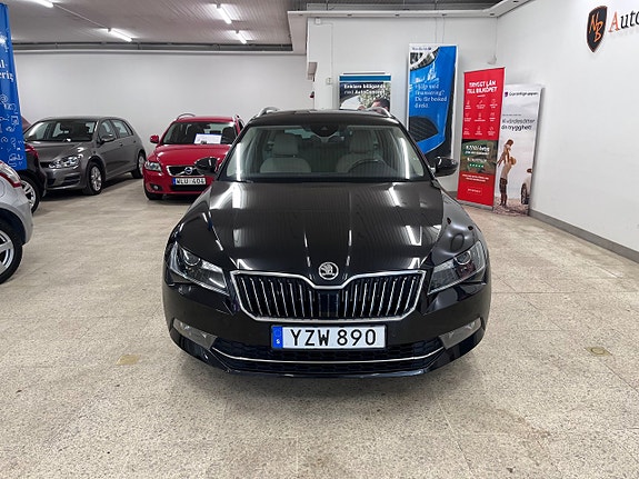 Skoda Superb 2 of 19
