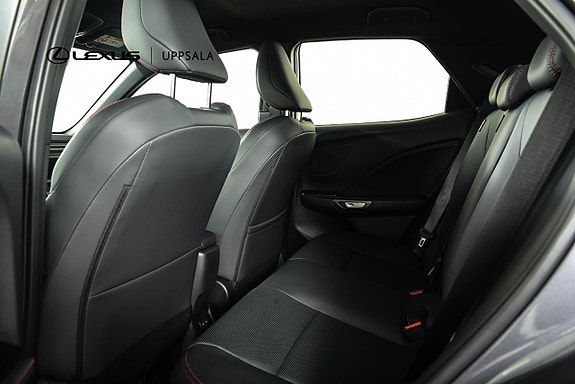 Lexus LBX 7 of 18