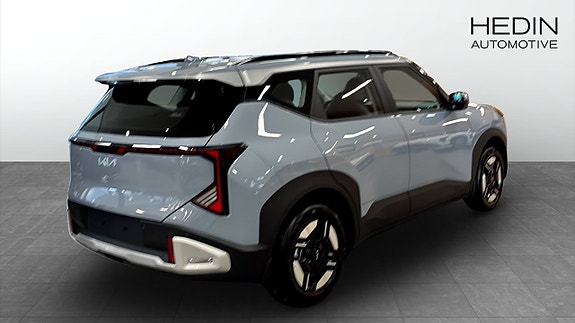 Kia Seltos 2 of 9