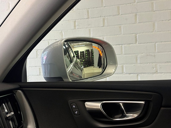 Volvo XC60 19 of 19