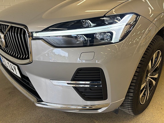 Volvo XC60 3 of 19