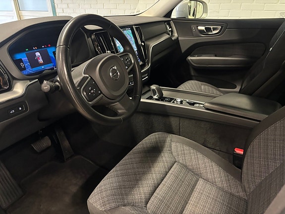 Volvo XC60 10 of 19