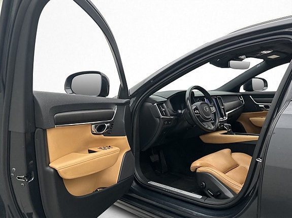 Volvo V90 Cross Country 11 of 30