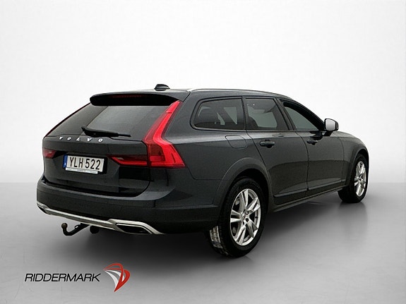 Volvo V90 Cross Country 8 of 30