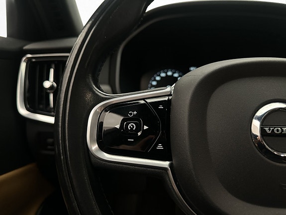 Volvo V90 Cross Country 18 of 30