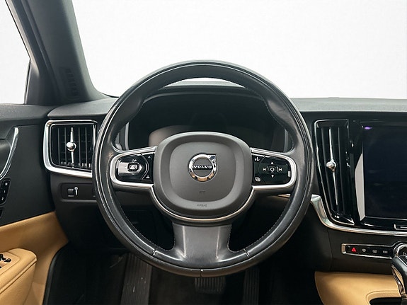 Volvo V90 Cross Country 15 of 30
